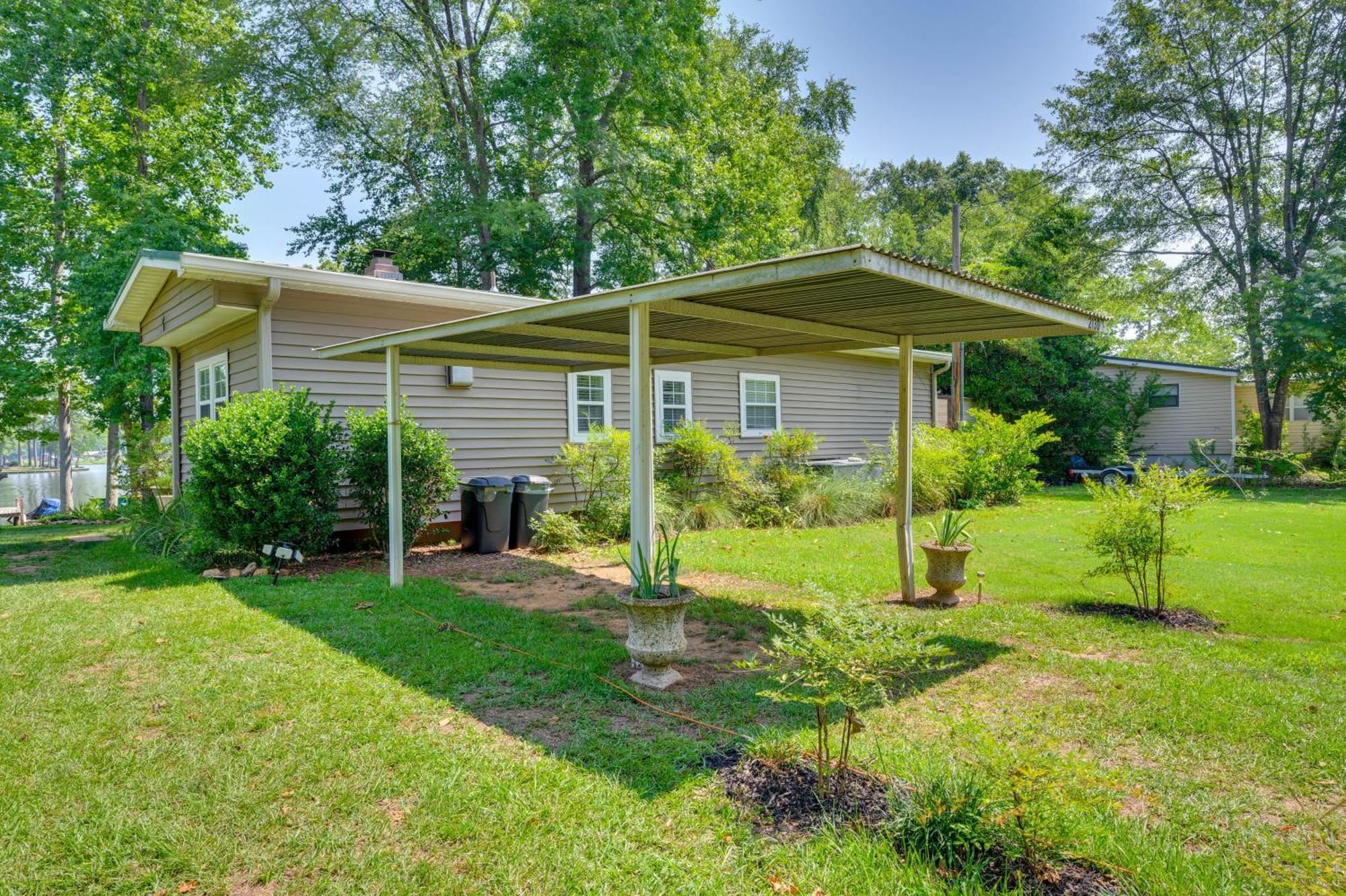 Lake Sinclair Crooked Creek Cottage With Fire Pit! Eatonton Bagian luar foto